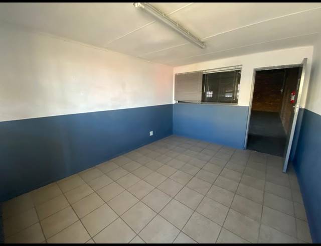 187M² WAREHOUSE TO LET IN WADEVILLE